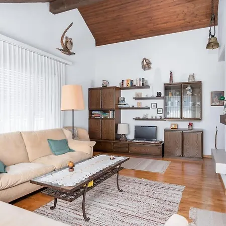 Charming Alpine With View 5min To Ost Apartamento